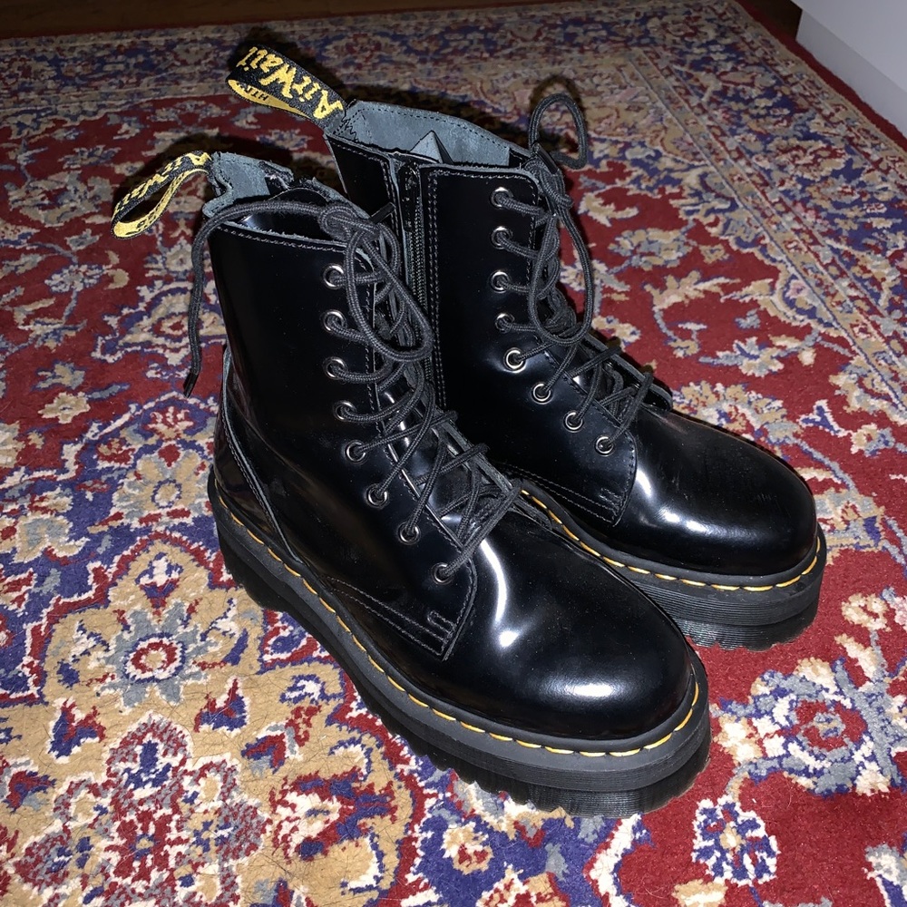 DR. MARTENS JADON PLATFORM BOOTS